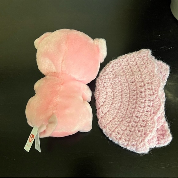 Toddler Fun Bundle TY Posey Pigglet plushie& crochet oversized bow beanie pink - Picture 6 of 9